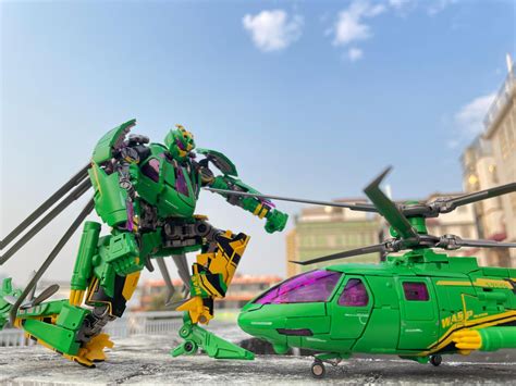 New photos of @theamazingspino 's Waspinator figure, including .